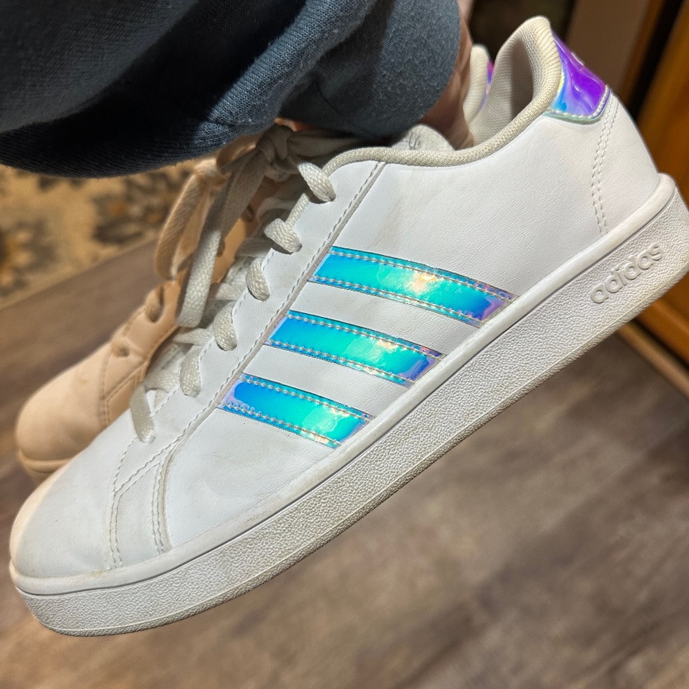 Adidas Sneakers